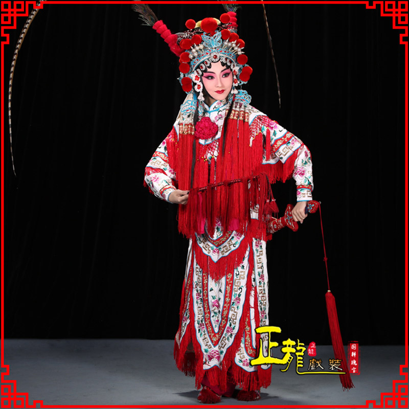 南宫刀马旦改容战父 软绉镶边女改良靠